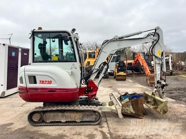 Takeuchi TB 230 Мини-экскаваторы