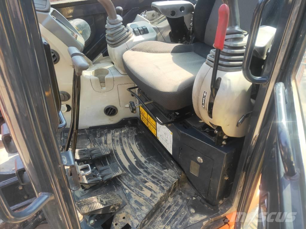 Hitachi ZX55USR-5A Мини-экскаваторы