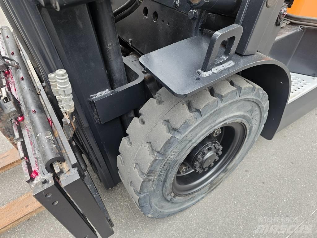 Doosan D 25 G Дизельные погрузчики
