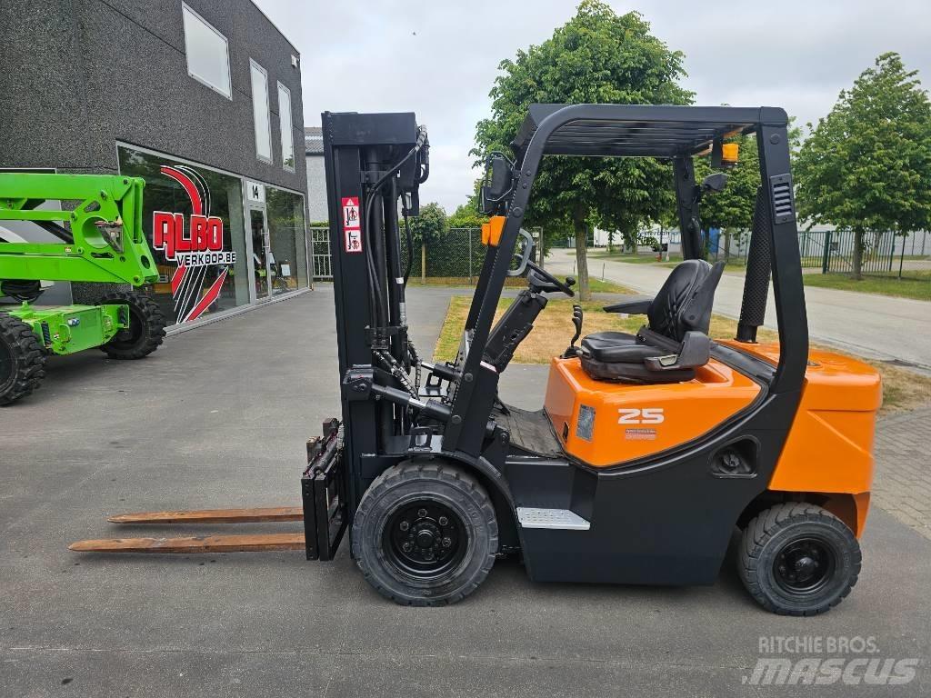 Doosan D 25 G Дизельные погрузчики