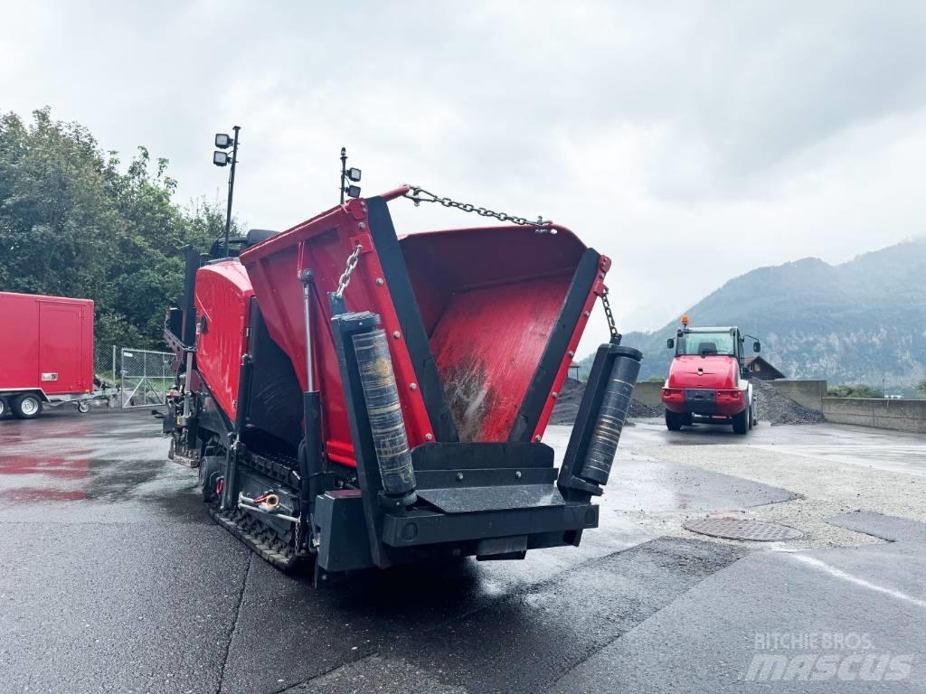 Bomag BF200C-2 Асфальтоукладчики