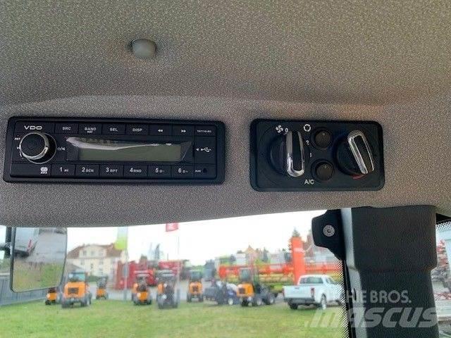 GiANT G5000 Tele Фронтальные погрузчики