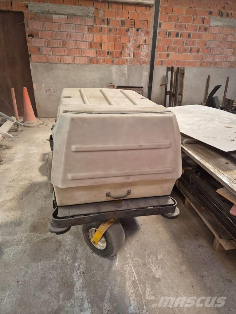 Walker Maaier Zero turn косилки