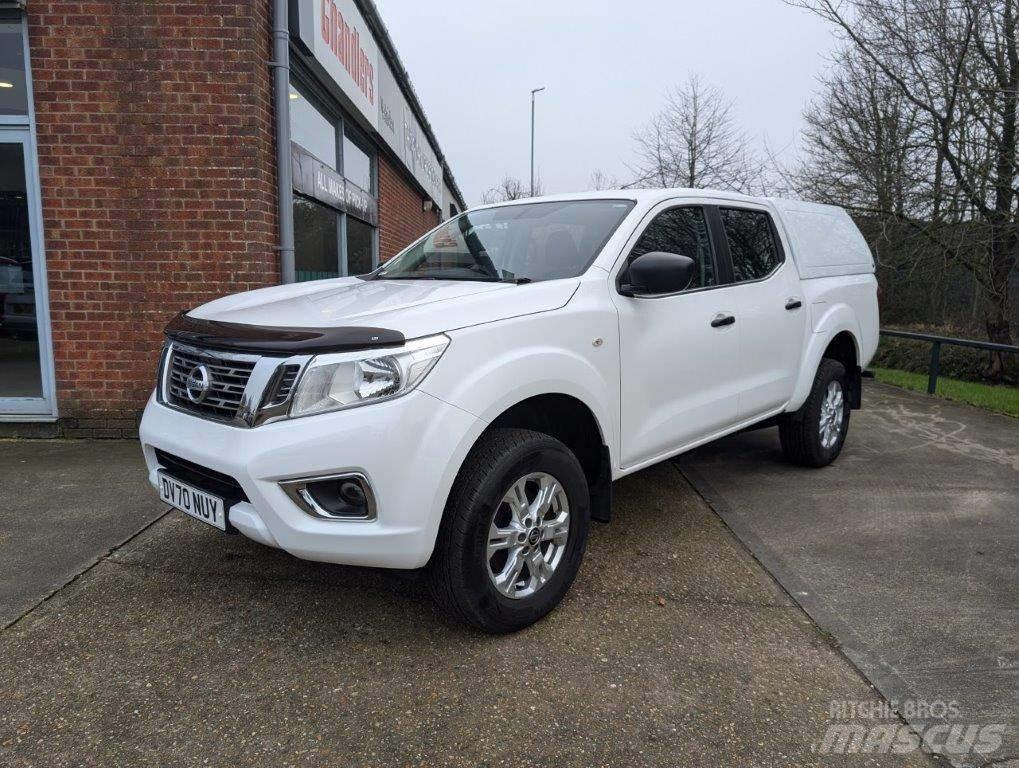 Nissan Navara Бортовые фургоны