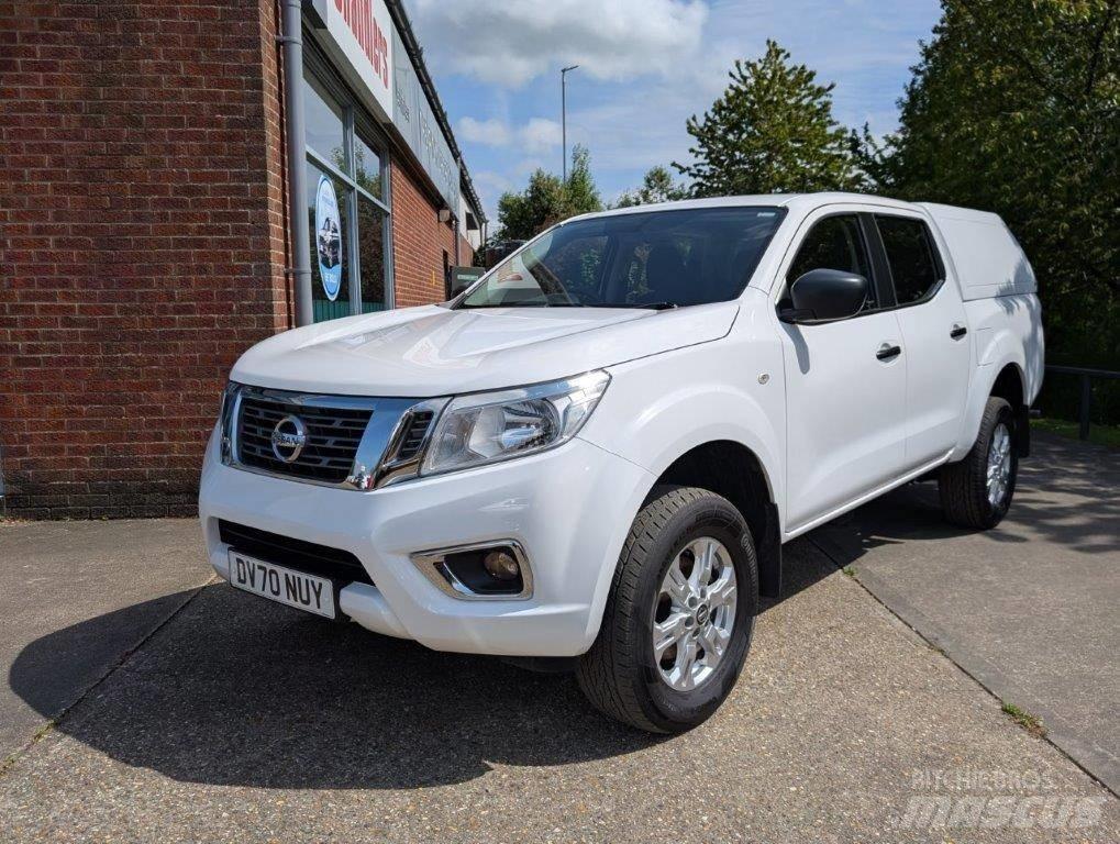 Nissan Navara Бортовые фургоны