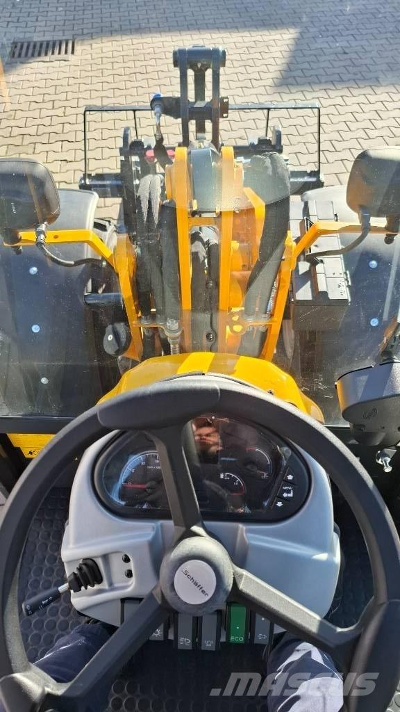 Schäffer S2445 Малые погрузчики