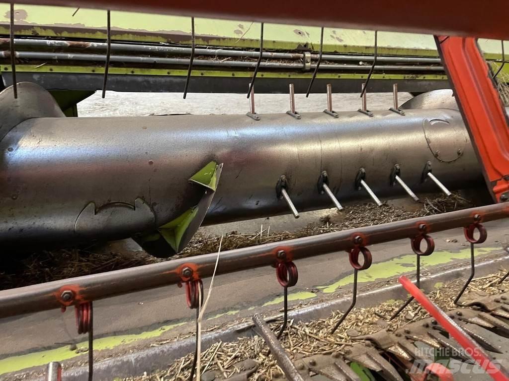 CLAAS LEXION 580 Зерноуборочные комбайны