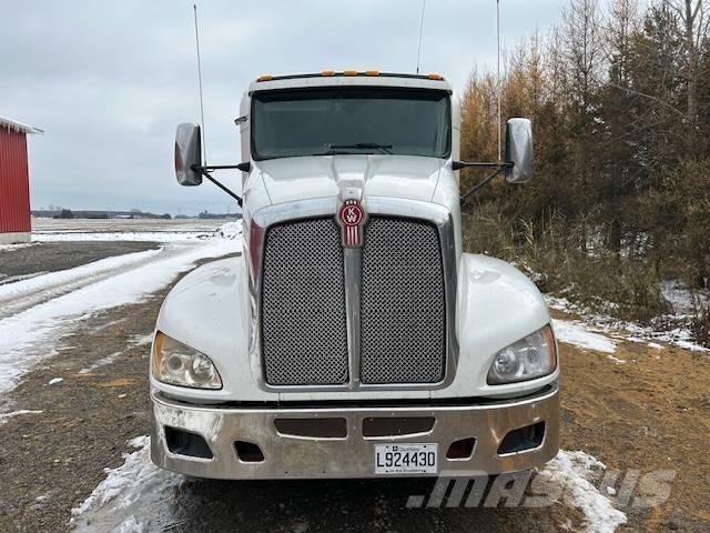 Kenworth T 660 Седельные тягачи