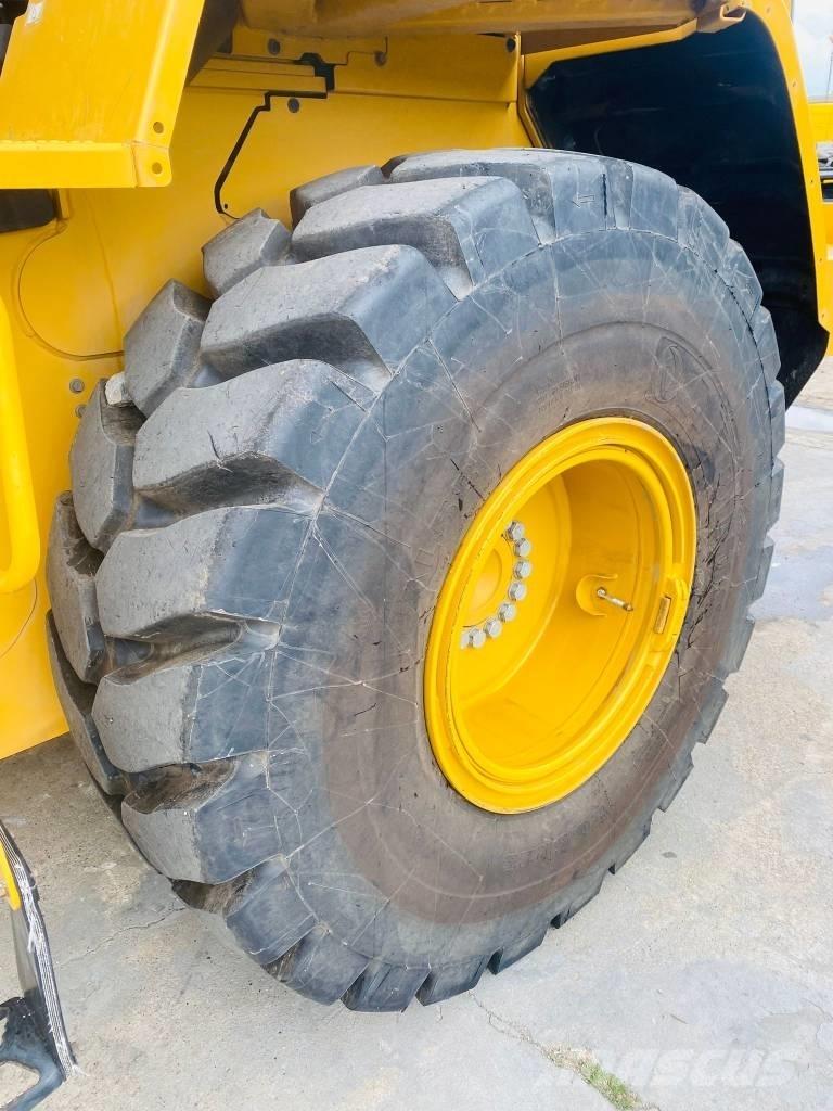 CAT 926m Фронтальные погрузчики