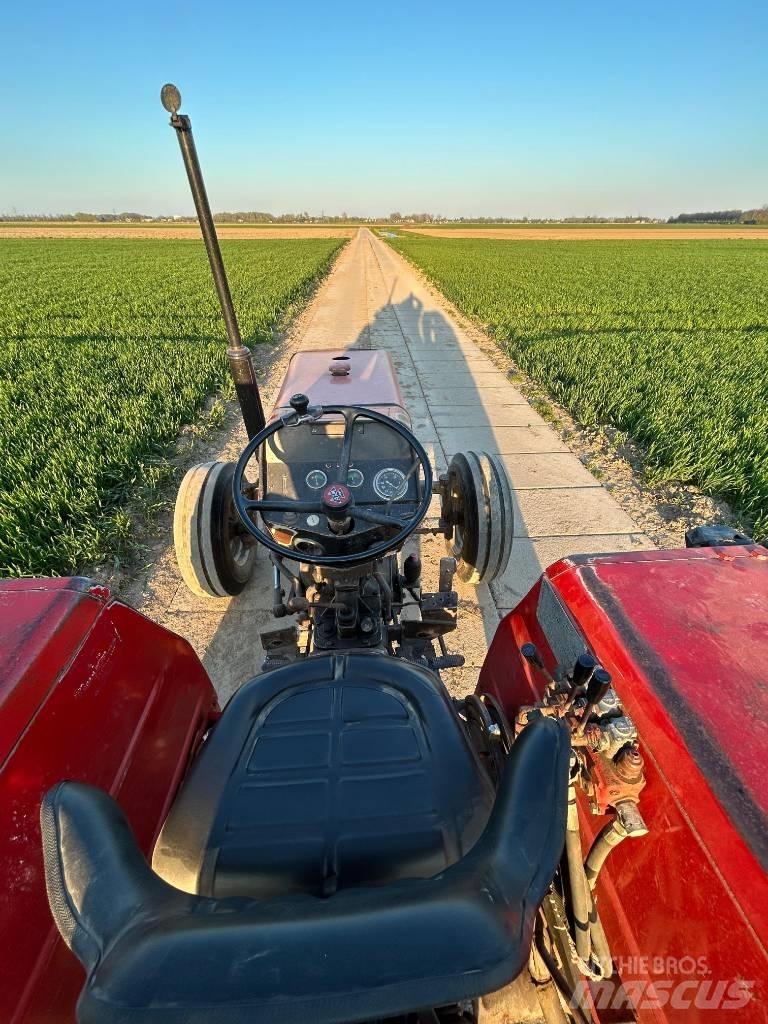 Massey Ferguson 240 Трактора
