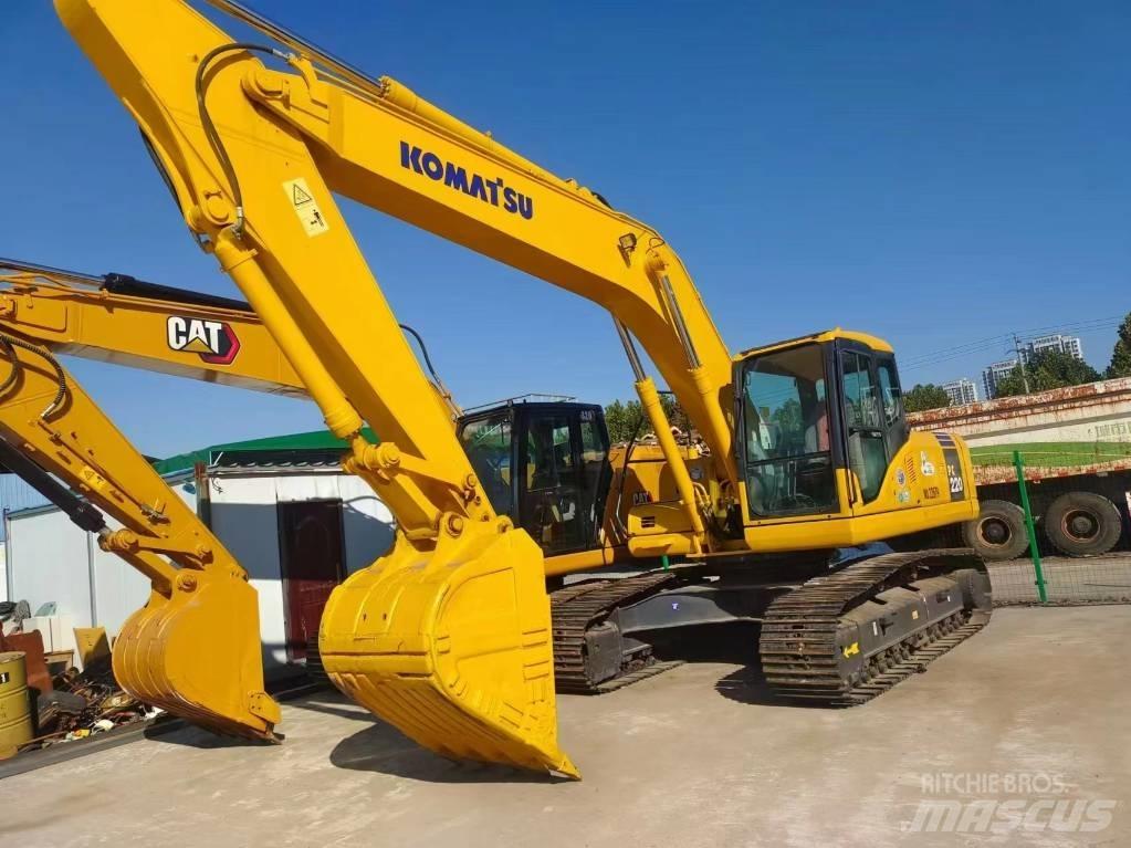 Komatsu PC 220 Гусеничные экскаваторы