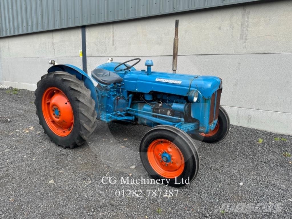 Fordson Dexta Трактора