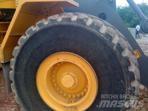 Volvo L180 Фронтальные погрузчики
