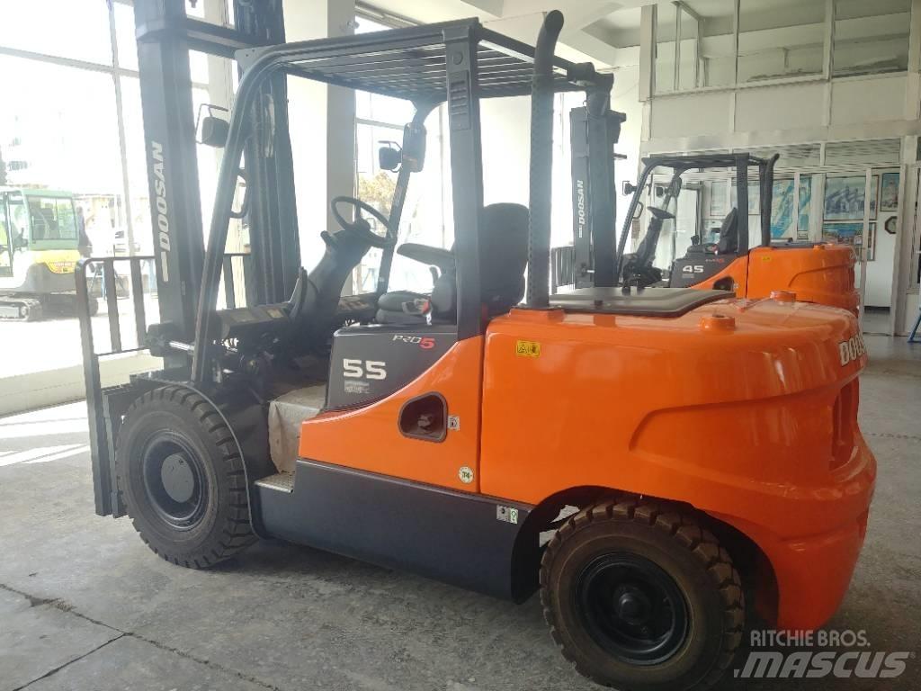 Doosan D55 SC-5 Дизельные погрузчики