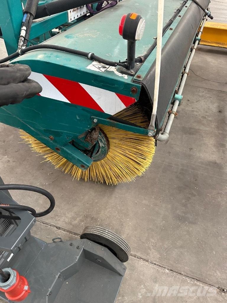 Burtec BB 235/80 S Навесные щетки