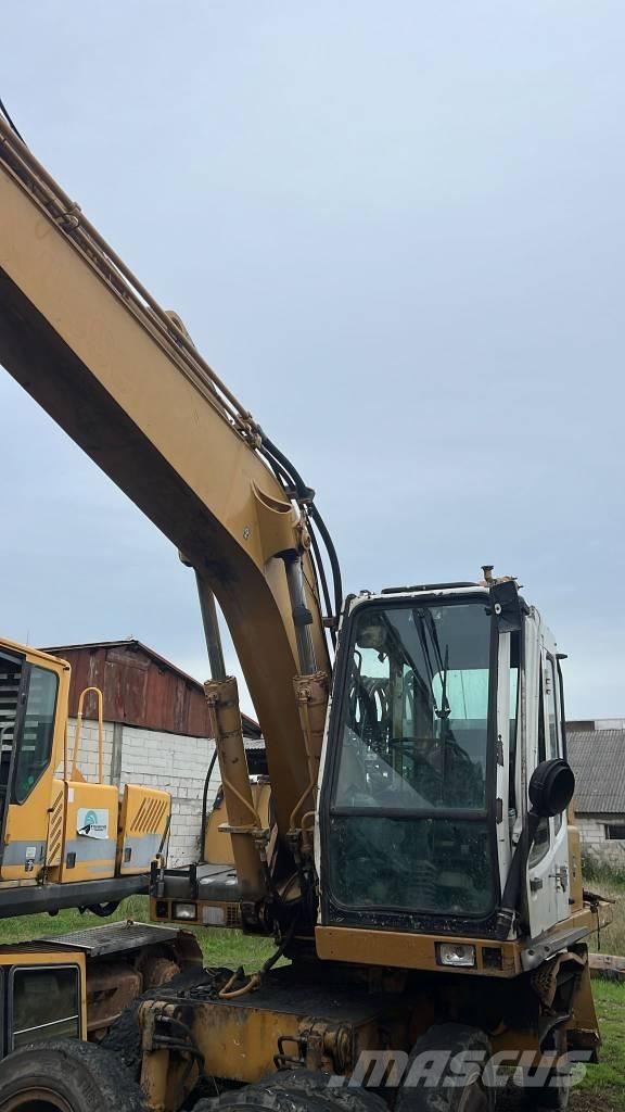 Liebherr A 904 Кабины и интерьер