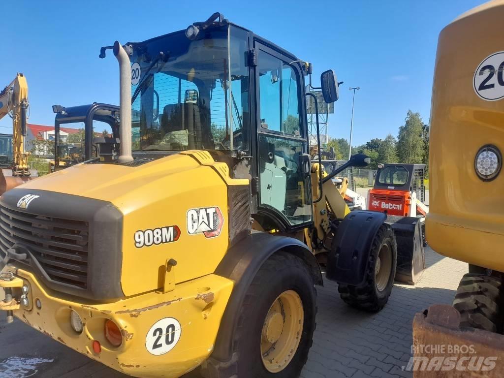 CAT 908M Фронтальные погрузчики