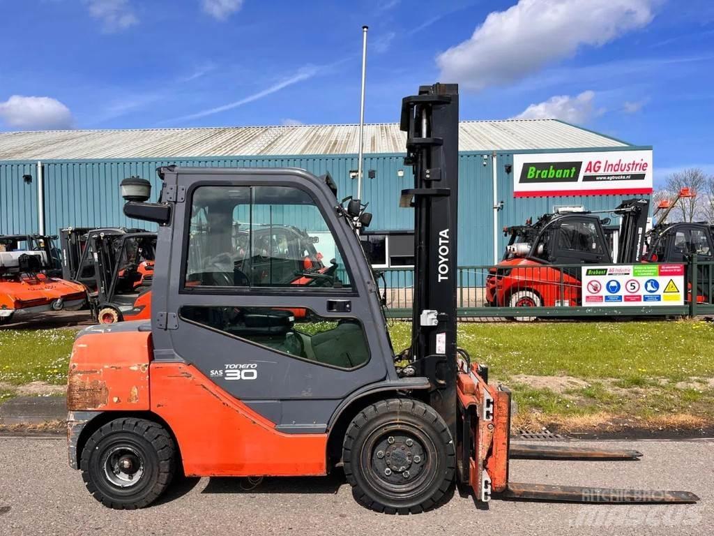 Toyota 52-8FDF30 Дизельные погрузчики