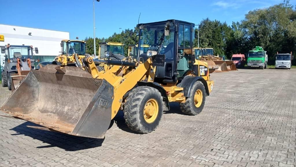 CAT 907 H 2 Фронтальные погрузчики