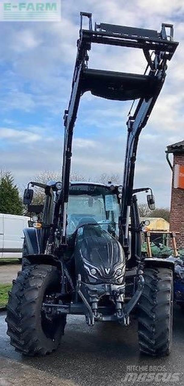 Valtra g135a Трактора