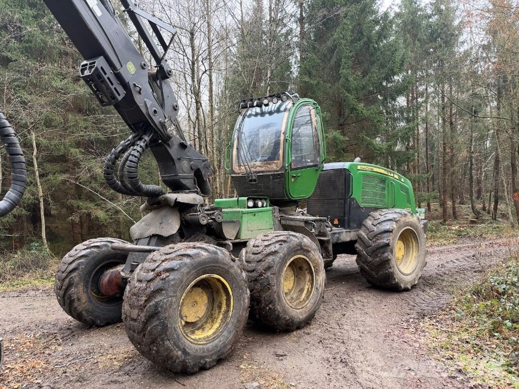 John Deere 1270 E Харвестеры