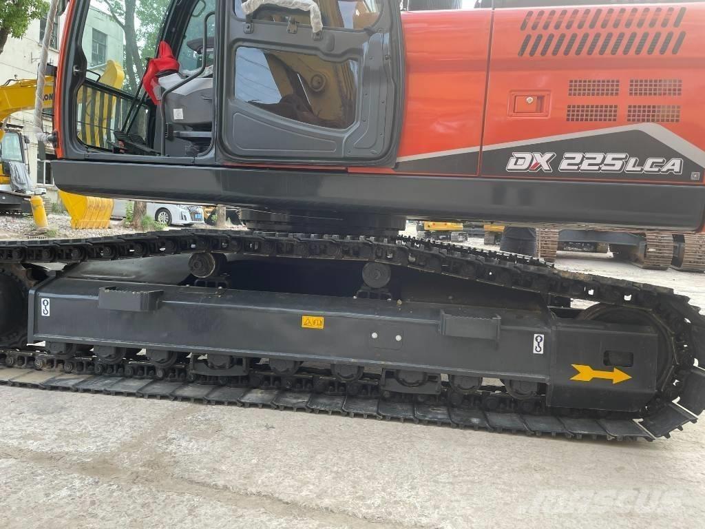 Doosan DX 225 Малые экскаваторы 7т-12т