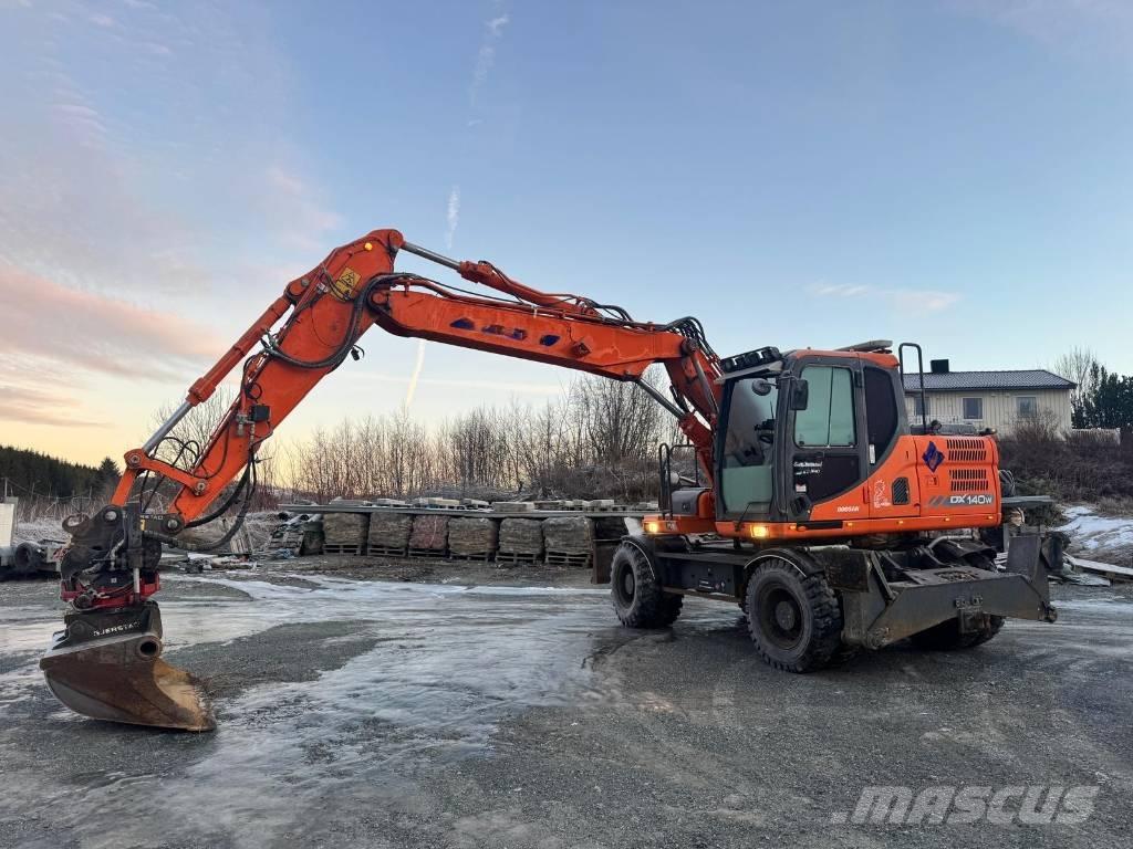 Doosan DX 140 W Колёсные экскаваторы