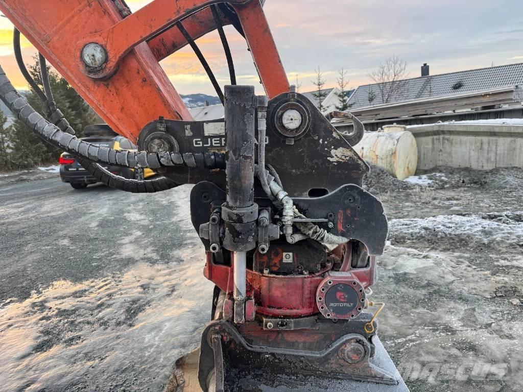 Doosan DX 140 W Колёсные экскаваторы