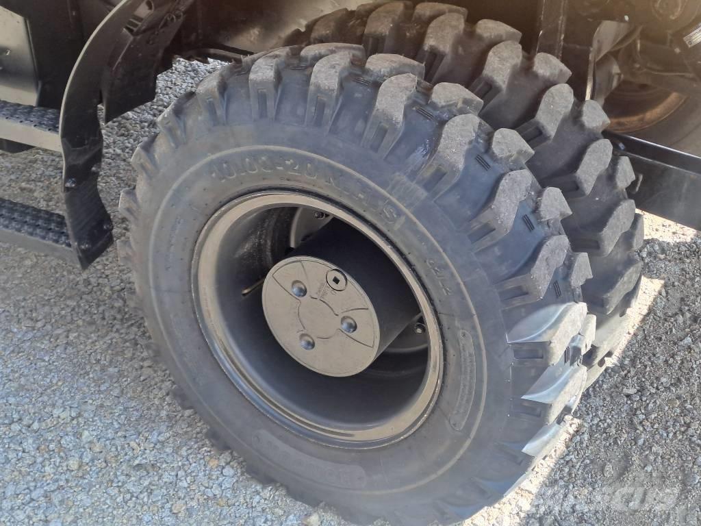 CAT M318F Колёсные экскаваторы