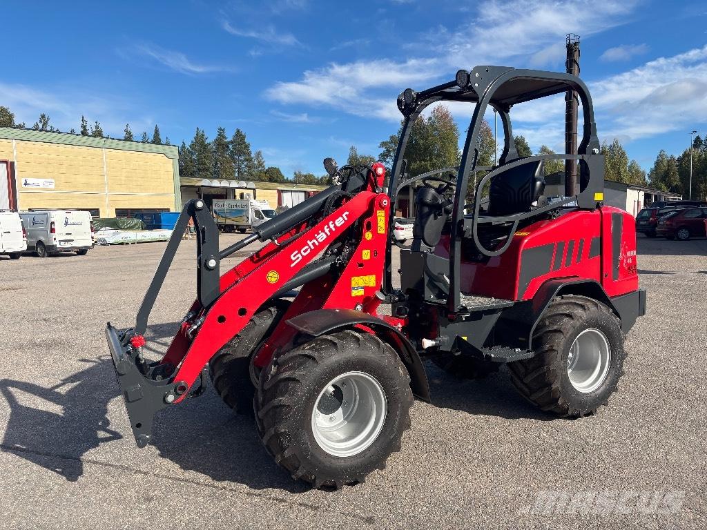 Schäffer Nordic 40 + Многофункциональные сельскохозяйственные погрузчики