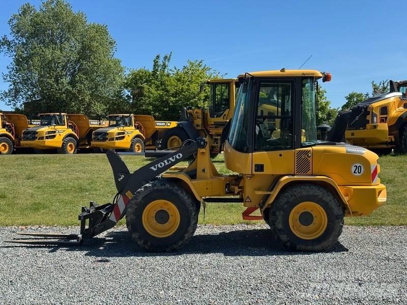Volvo L 35 G Фронтальные погрузчики