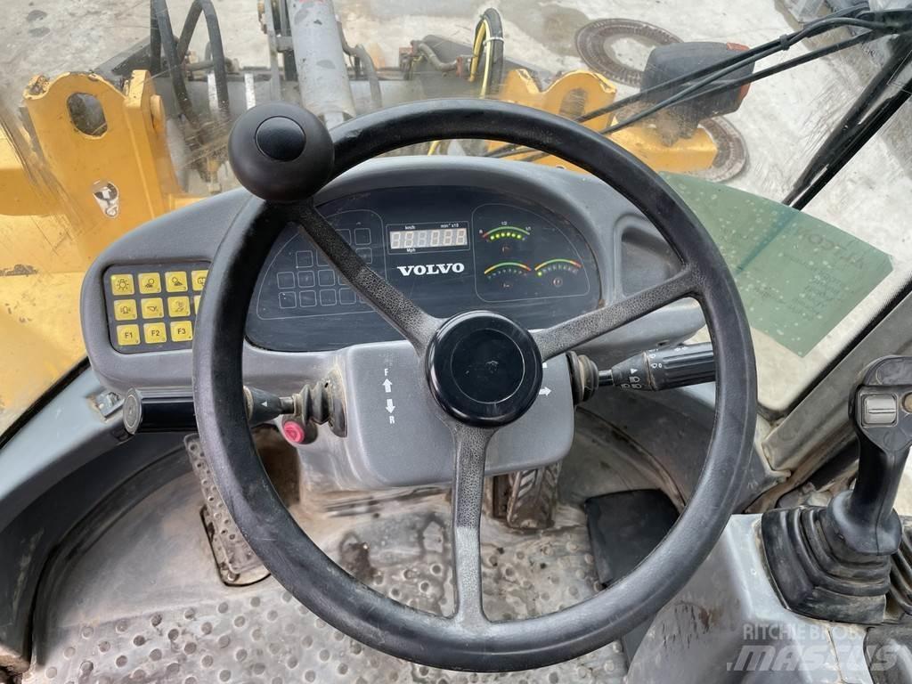 Volvo L 30 ZX Фронтальные погрузчики