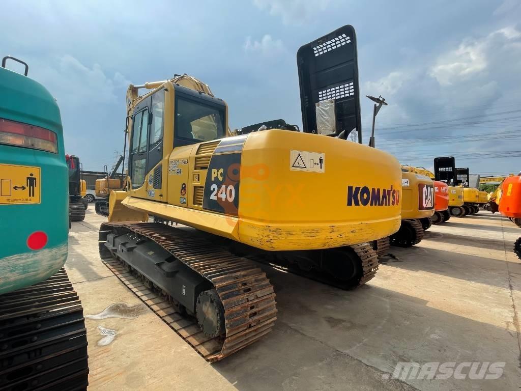 Komatsu PC 240-8 Гусеничные экскаваторы