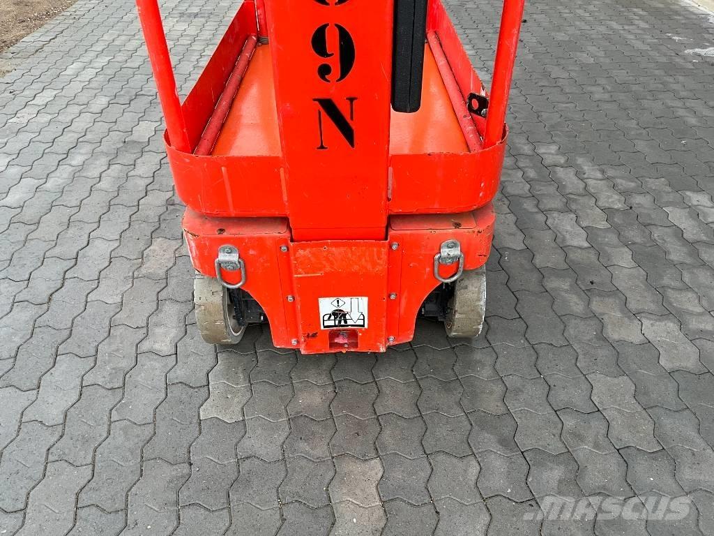 Snorkel TM 12 Вертикальные мачтовые подъемники