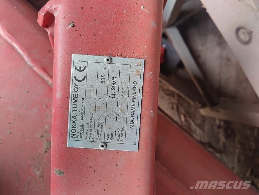 Esko 250 H Снегоуборщики