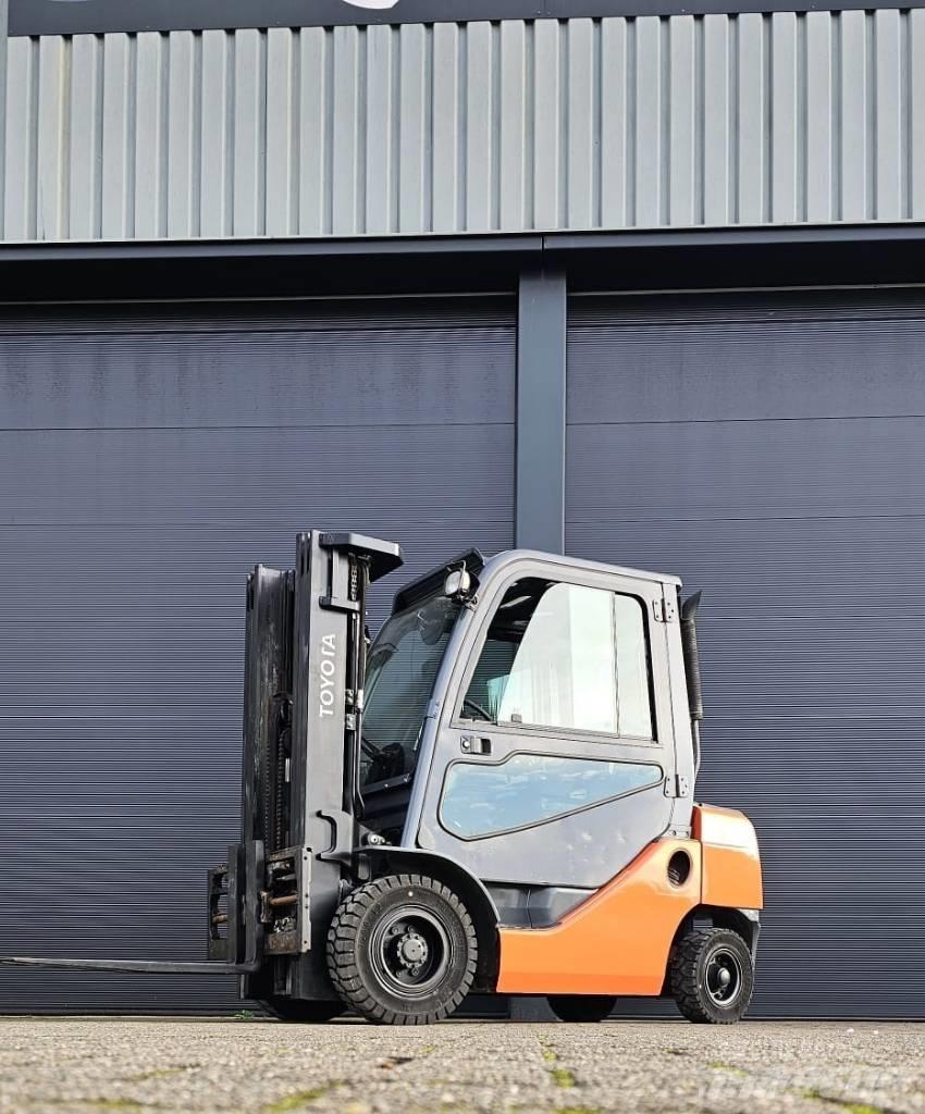 Toyota 02-8FDF25 Газовые погрузчики