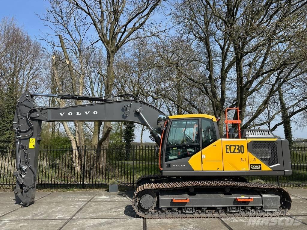 Volvo EC 230FL Гусеничные экскаваторы