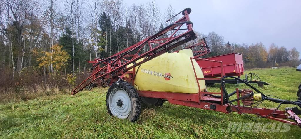 Hardi Ranger 2500 Прицепные опрыскиватели
