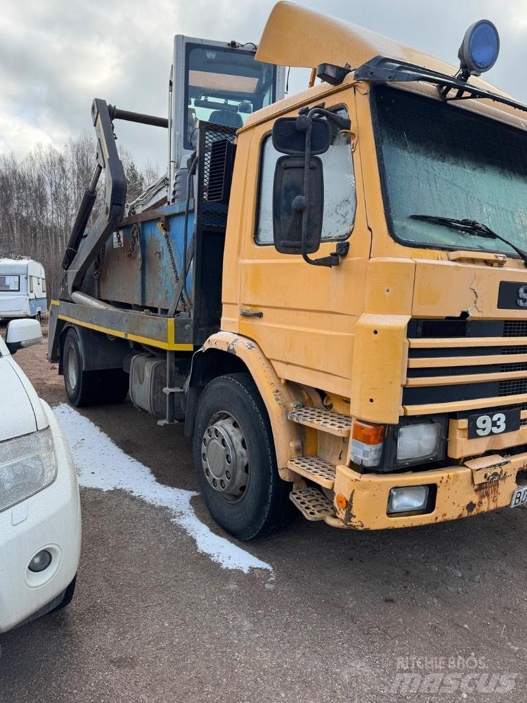 Scania P 82 H Скиповые погрузчики
