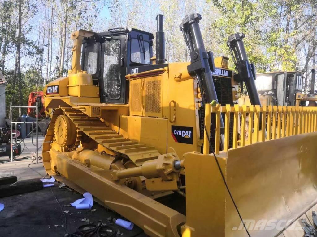 CAT D7H Гусеничные бульдозеры