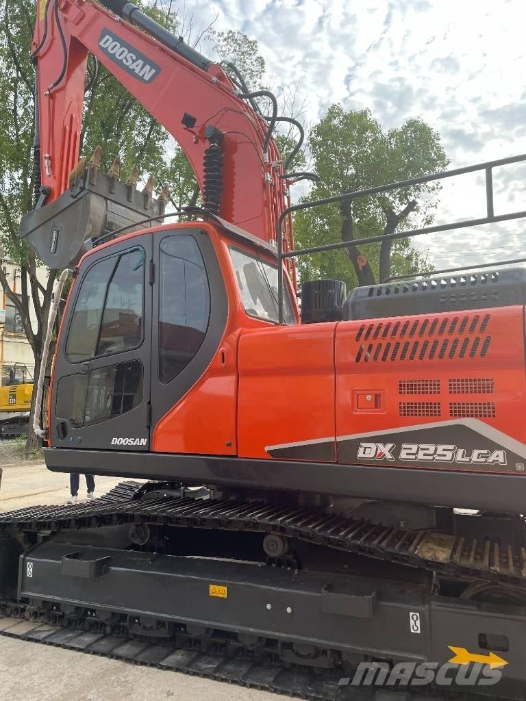 Doosan DX 225 Малые экскаваторы 7т-12т
