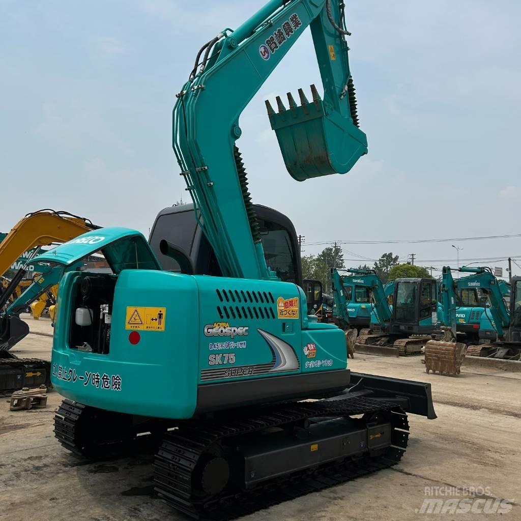 Kobelco 75 Гусеничные экскаваторы