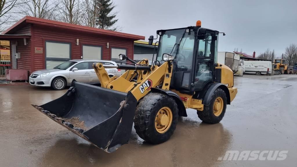 CAT 906 M Фронтальные погрузчики