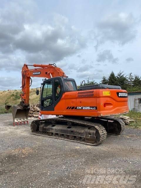 Doosan DX 225 NLC Гусеничные экскаваторы