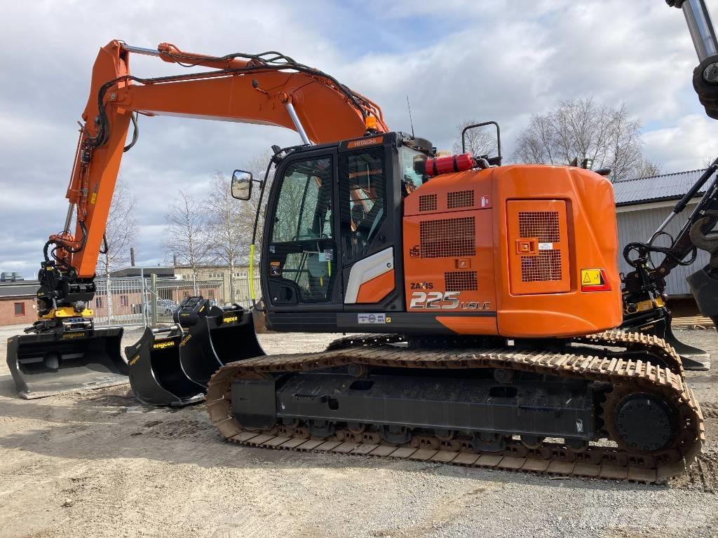 Hitachi ZX 225 US LC Гусеничные экскаваторы