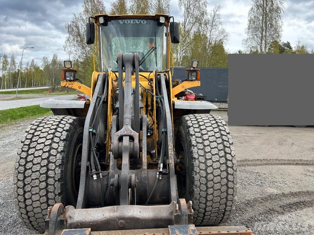 Volvo L 120 E Фронтальные погрузчики