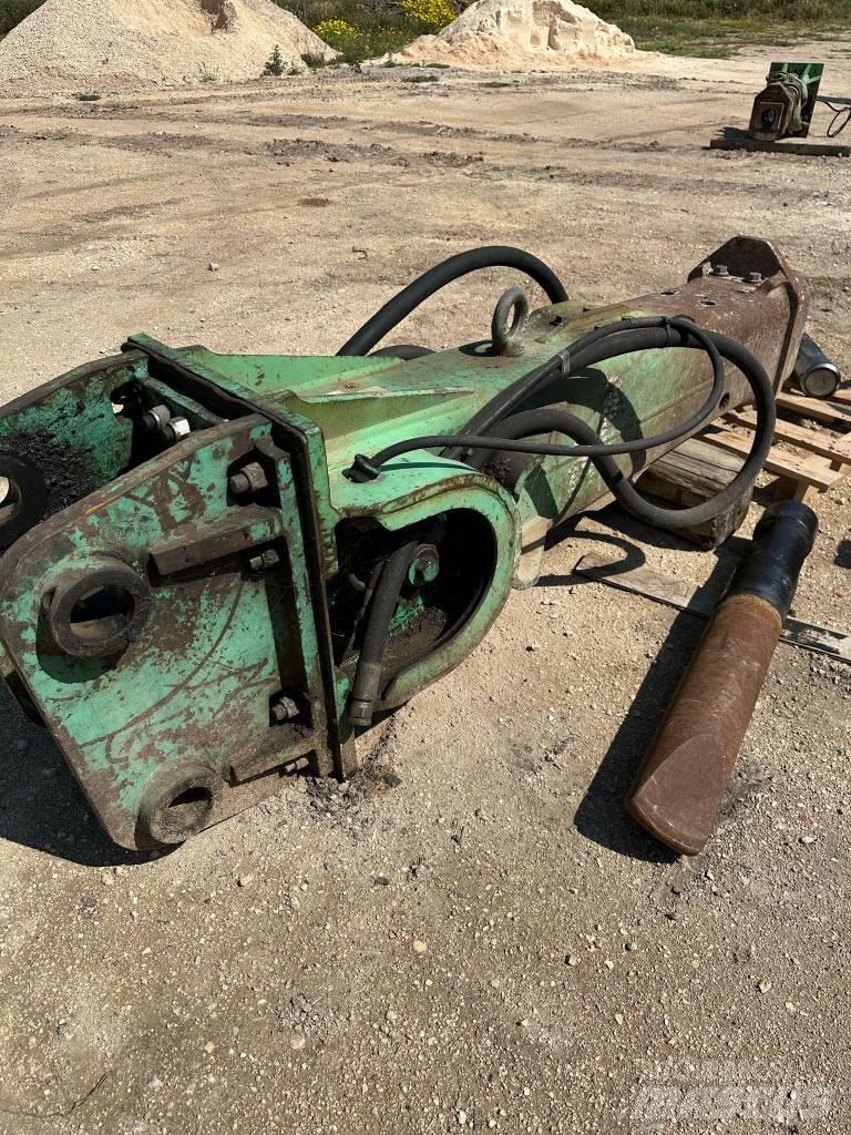 Montabert V 32 Гидромолоты
