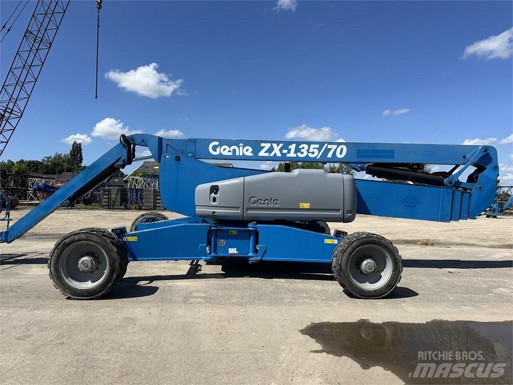 Genie ZX 135/70 Коленчатые подъемники