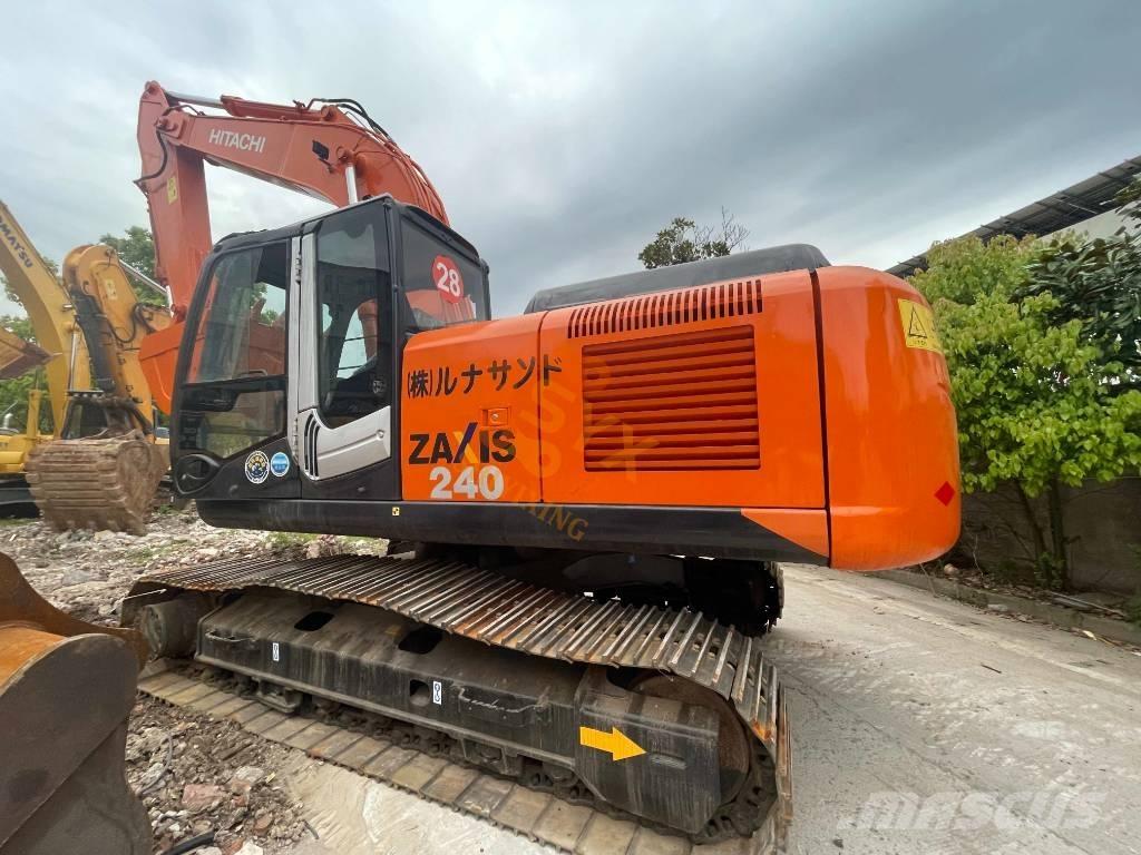 Hitachi ZX 240 Гусеничные экскаваторы