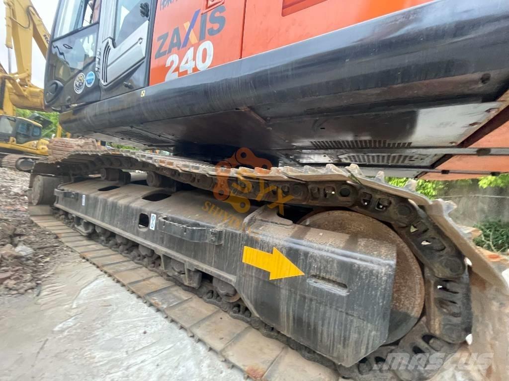 Hitachi ZX 240 Гусеничные экскаваторы